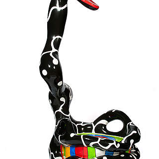 Niki de Saint Phalle Pouf serpent, 1994, polyester peint, 179x95x77cm, Paris, Musée des Arts Décoratifs © 2022 Niki Charitable Art Foundation / Adagp, Paris © Photo Paris, Les Arts Décoratifs / Jean Tholance