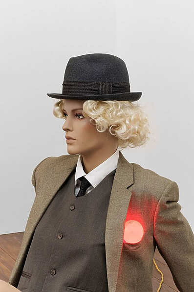 Lucy McKenzie, Plastic Newspaper - Louisa Marajo - Sète